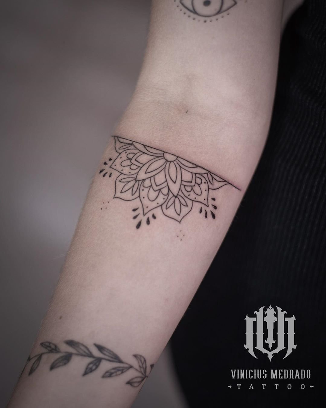 tatuagem-fineline-tattoo-mandala-estudio-tatuagem-salvador-rio-vermelho